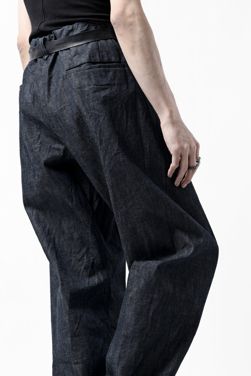Load image into Gallery viewer, CAPERTICA WIDE SEAMLESS TROUSERS / ZIMBABWE COTTON LITE DENIM (INDIGO)