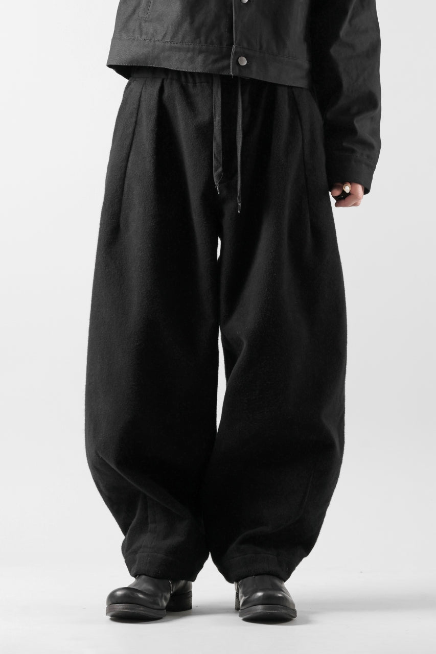 画像をギャラリービューアに読み込む, CAPERTICA BALLOON PANTS / NAPPING MOLESKIN (BLACK)