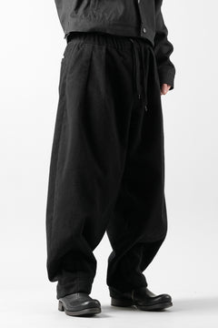 画像をギャラリービューアに読み込む, CAPERTICA BALLOON PANTS / NAPPING MOLESKIN (BLACK)