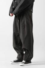 Load image into Gallery viewer, CAPERTICA BALLOON PANTS / NAPPING MOLESKIN (CHARCOAL)