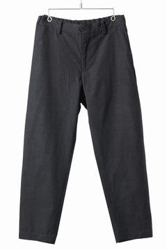 画像をギャラリービューアに読み込む, CAPERTICA SEAMLESS TROUSERS / WASHABLE WOOL GABARDINE (BLACK GRAY)