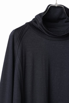 画像をギャラリービューアに読み込む, CAPERTICA BINDER TURTLE NECK TOP / SUPER 140s WASHABLE WOOL DC-JERSEY (MID NIGHT)