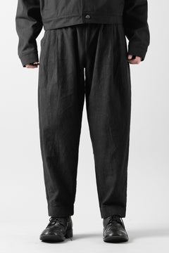 画像をギャラリービューアに読み込む, CAPERTICA PEGTOP EASY PANTS / RAMIE COTTON CANVAS (BURNED BLACK)