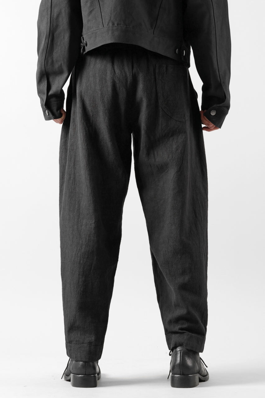 画像をギャラリービューアに読み込む, CAPERTICA PEGTOP EASY PANTS / RAMIE COTTON CANVAS (BURNED BLACK)