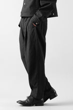 画像をギャラリービューアに読み込む, CAPERTICA PEGTOP EASY PANTS / RAMIE COTTON CANVAS (BURNED BLACK)