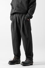 画像をギャラリービューアに読み込む, CAPERTICA PEGTOP EASY PANTS / RAMIE COTTON CANVAS (BURNED BLACK)