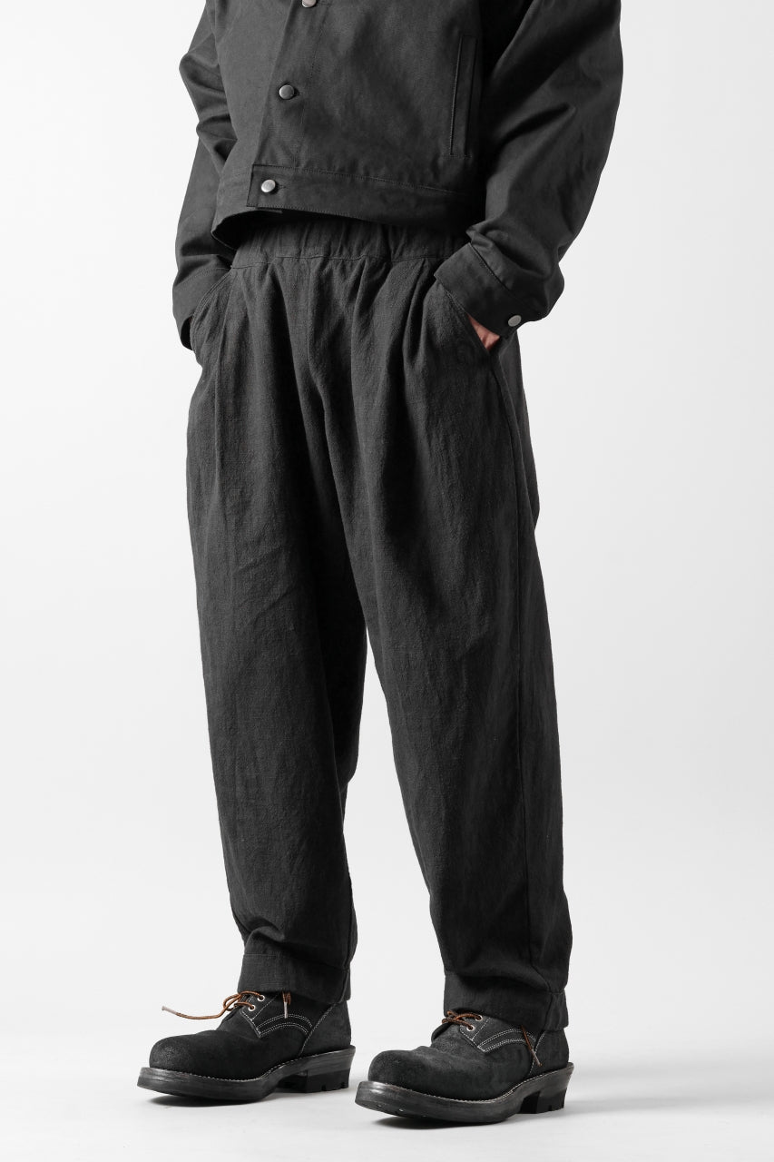 画像をギャラリービューアに読み込む, CAPERTICA PEGTOP EASY PANTS / RAMIE COTTON CANVAS (BURNED BLACK)