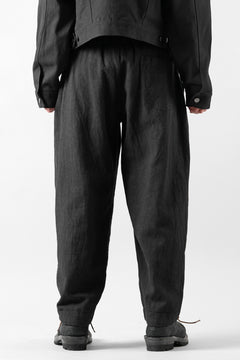 画像をギャラリービューアに読み込む, CAPERTICA PEGTOP EASY PANTS / RAMIE COTTON CANVAS (BURNED BLACK)