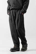 画像をギャラリービューアに読み込む, CAPERTICA PEGTOP EASY PANTS / RAMIE COTTON CANVAS (BURNED BLACK)