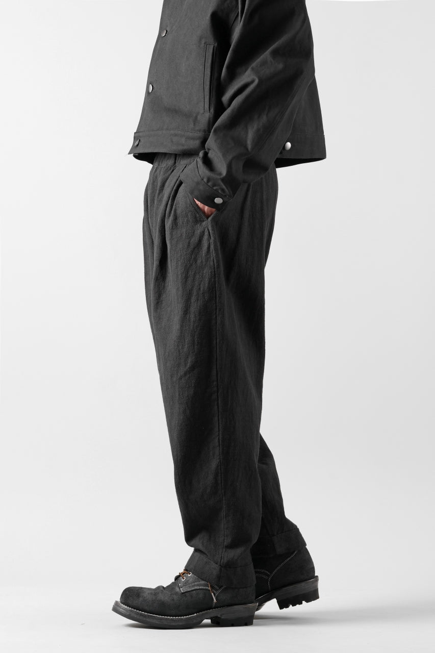 画像をギャラリービューアに読み込む, CAPERTICA PEGTOP EASY PANTS / RAMIE COTTON CANVAS (BURNED BLACK)