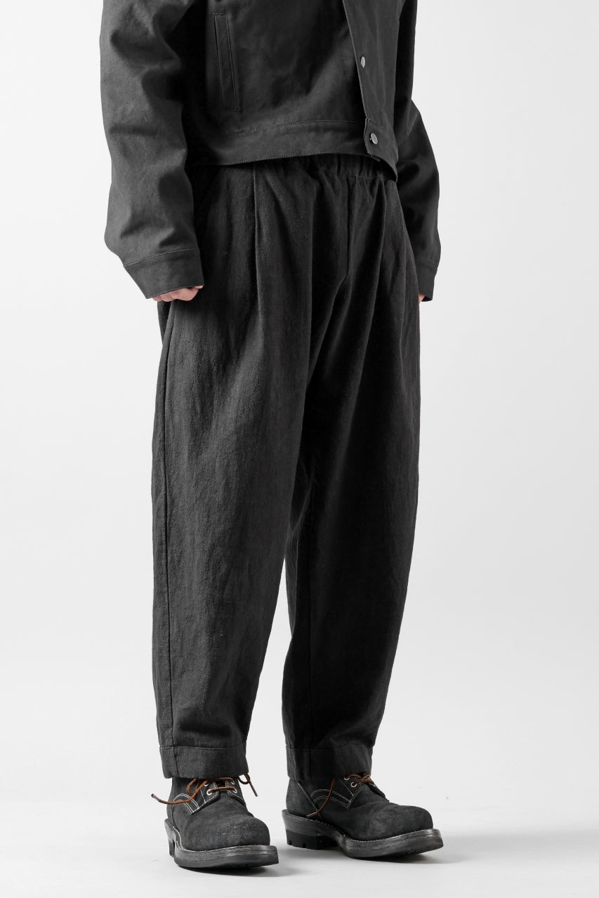 画像をギャラリービューアに読み込む, CAPERTICA PEGTOP EASY PANTS / RAMIE COTTON CANVAS (BURNED BLACK)