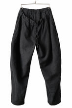 画像をギャラリービューアに読み込む, CAPERTICA PEGTOP EASY PANTS / RAMIE COTTON CANVAS (BURNED BLACK)