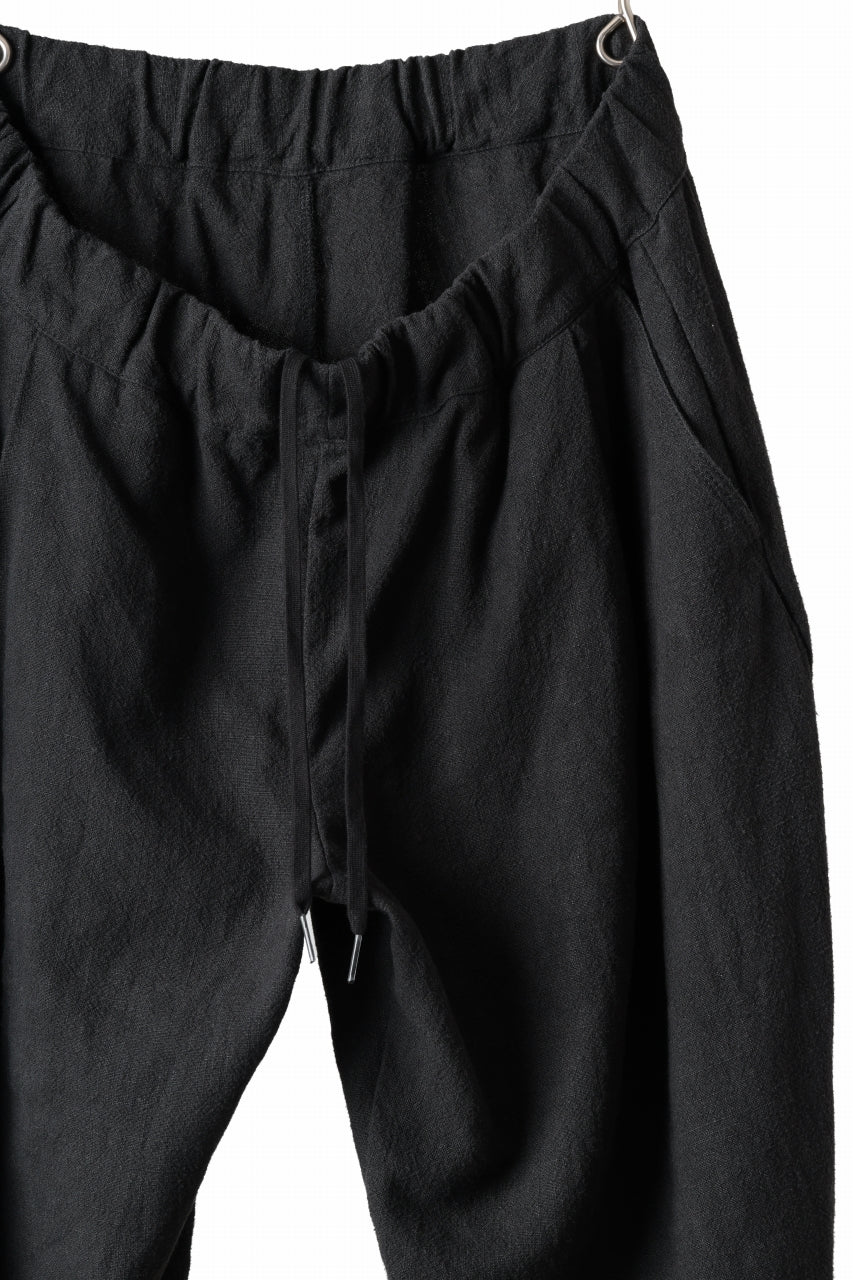 画像をギャラリービューアに読み込む, CAPERTICA PEGTOP EASY PANTS / RAMIE COTTON CANVAS (BURNED BLACK)