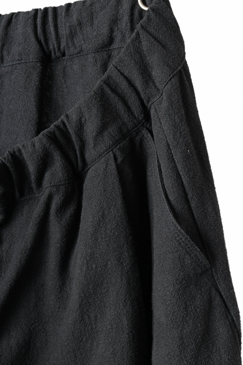 画像をギャラリービューアに読み込む, CAPERTICA PEGTOP EASY PANTS / RAMIE COTTON CANVAS (BURNED BLACK)