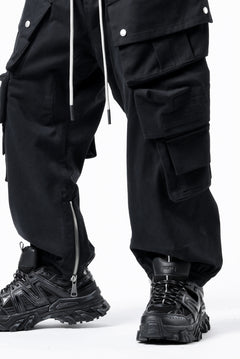 画像をギャラリービューアに読み込む, A.F ARTEFACT TWILL DROPCROTCH CARGO PANTS (BLACK)