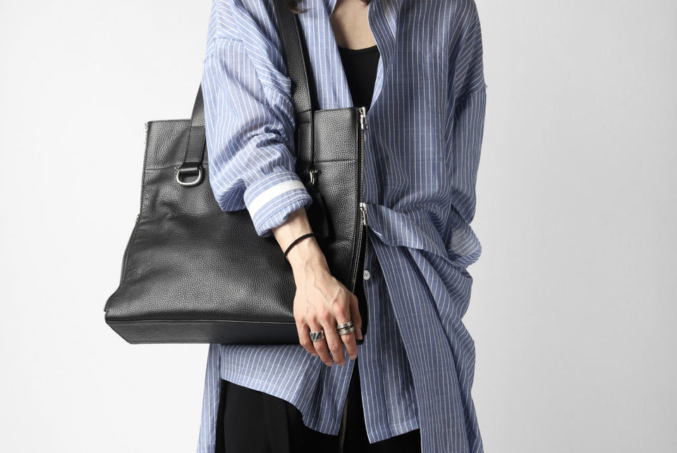 画像をギャラリービューアに読み込む, discord Yohji Yamamoto SIDE ZIP TOTE BAG L / SHRINK COW LEATHER (BLACK)