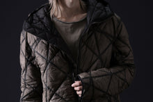 画像をギャラリービューアに読み込む, masnada QUILTED HOOD JACKET / OVER STUFFED PAPER NYLON (DUST)