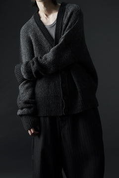 画像をギャラリービューアに読み込む, ISABEL BENENATO Yak Cardigan with Shaded Jacquard in Two Colours (GRAPHITE)