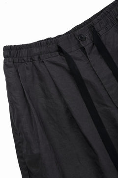 Load image into Gallery viewer, sus-sous wide shorts / cotton linen twill hard finish (CHARCOAL)