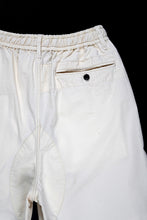 Load image into Gallery viewer, sus-sous cargo shorts / organic cotton silk nepped weather (WHITE)