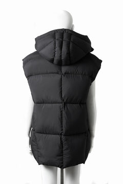 画像をギャラリービューアに読み込む, thom/krom BIG HOODIE OVERSIZED VEST / WARM PUFFER (BLACK)