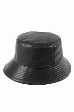 画像をギャラリービューアに読み込む, ISAMU KATAYAMA BACKLASH BUCKET HAT / MONOCHROME LUXURY STEER (BLACK)