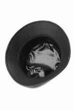 画像をギャラリービューアに読み込む, ISAMU KATAYAMA BACKLASH BUCKET HAT / MONOCHROME LUXURY STEER (BLACK)