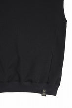 画像をギャラリービューアに読み込む, beauty : beast HIGH-NECK SLEEVELESS PULLOVER (BLACK)