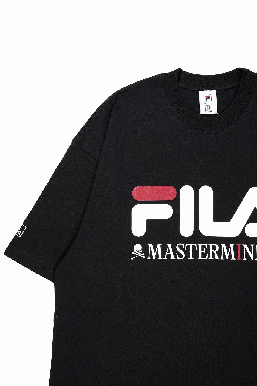 画像をギャラリービューアに読み込む, MASTERMIND WORLD x FILA TEE (BLACK)