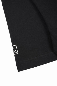 画像をギャラリービューアに読み込む, MASTERMIND WORLD x FILA TEE (BLACK)