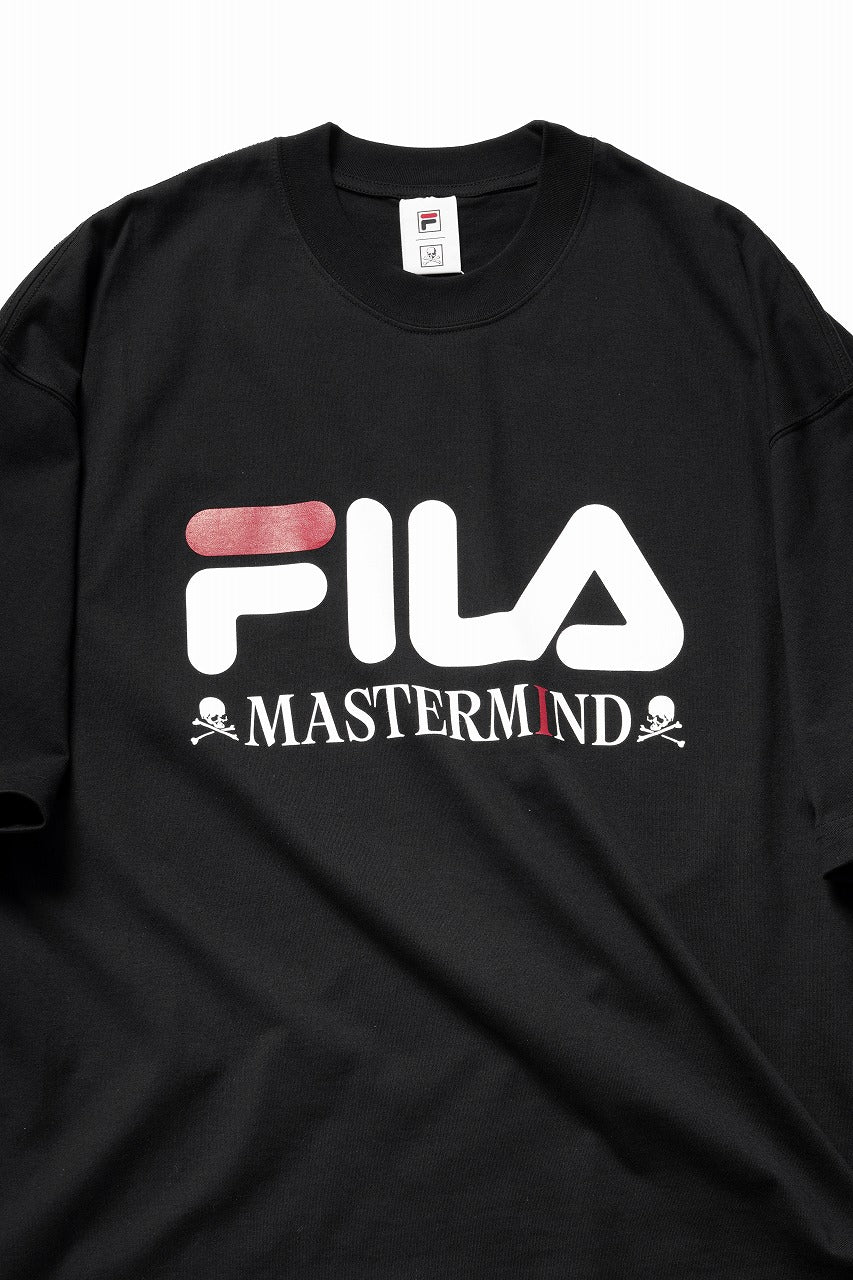 画像をギャラリービューアに読み込む, MASTERMIND WORLD x FILA TEE (BLACK)