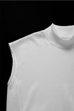 画像をギャラリービューアに読み込む, beauty : beast HIGH-NECK SLEEVELESS PULLOVER (WHITE)