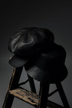 画像をギャラリービューアに読み込む, ISAMU KATAYAMA BACKLASH BUCKET HAT / MONOCHROME LUXURY STEER (BLACK)