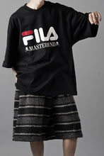 画像をギャラリービューアに読み込む, MASTERMIND WORLD x FILA TEE (BLACK)