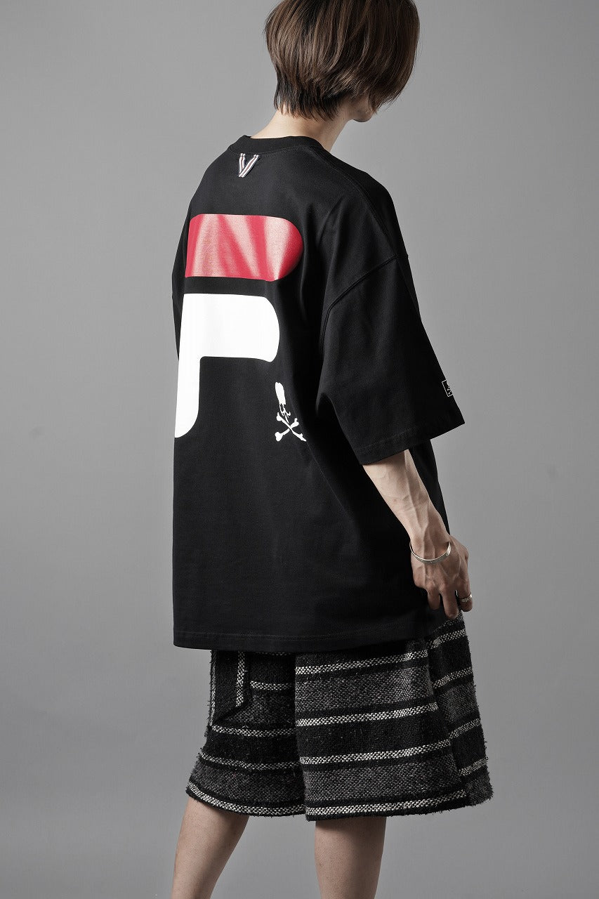 画像をギャラリービューアに読み込む, MASTERMIND WORLD x FILA TEE (BLACK)