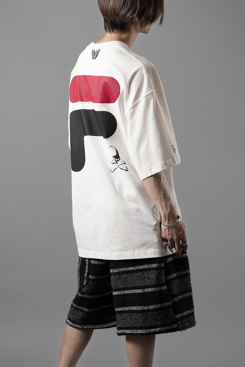 画像をギャラリービューアに読み込む, MASTERMIND WORLD x FILA TEE (WHITE)