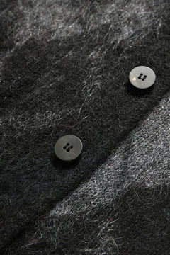 Load image into Gallery viewer, ISABEL BENENATO Shaded Gauzed Mohair Cardigan (BLACK / GRAPHITE)