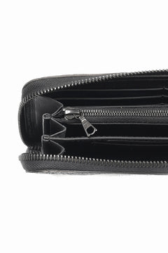 Load image into Gallery viewer, ISAMU KATAYAMA BACKLASH ROUND FASTNER WALLET / MARYAM HEAT SHRINK HORSE BUTT (BLACK)