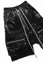 画像をギャラリービューアに読み込む, A.F ARTEFACT LEATHER TEC ZIP CARGO SHORTS (BLACK)