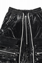 画像をギャラリービューアに読み込む, A.F ARTEFACT LEATHER TEC ZIP CARGO SHORTS (BLACK)