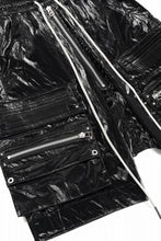 画像をギャラリービューアに読み込む, A.F ARTEFACT LEATHER TEC ZIP CARGO SHORTS (BLACK)