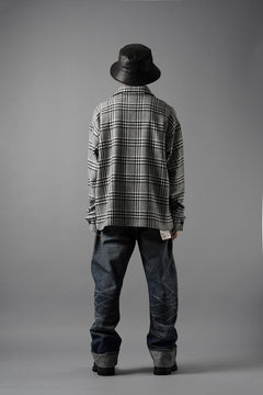 Load image into Gallery viewer, N/07 OPEN COLLAR L/S SHIRT / HOUNDSTOOTH GLEN CHECK (WHITE x GREY)