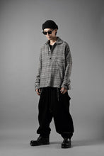 Load image into Gallery viewer, N/07 OPEN COLLAR L/S SHIRT / HOUNDSTOOTH GLEN CHECK (WHITE x BLACK)