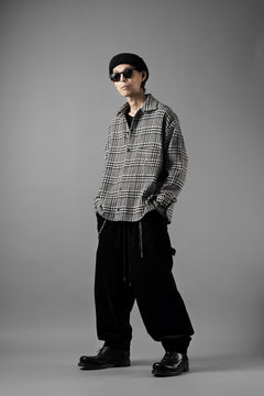 Load image into Gallery viewer, N/07 OPEN COLLAR L/S SHIRT / HOUNDSTOOTH GLEN CHECK (WHITE x BLACK)