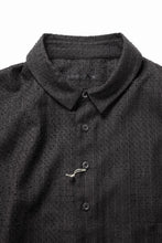 Load image into Gallery viewer, KLASICA EXTRA WIDE OUTER SHIRTS / FORK NEEDLE PUNCH SUPER 100's PENCIL STRIPE (IRON BROWN STRIPES)