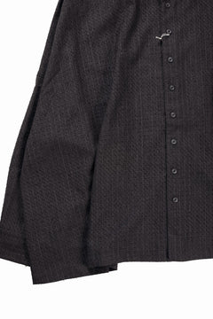 Load image into Gallery viewer, KLASICA EXTRA WIDE OUTER SHIRTS / FORK NEEDLE PUNCH SUPER 100's PENCIL STRIPE (IRON BROWN STRIPES)