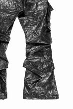 画像をギャラリービューアに読み込む, A.F ARTEFACT TUCK CARGO PANTS / WASHER SYNTHETIC LEATHER (BLACK)