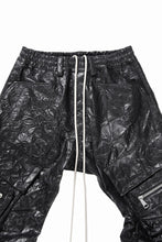 画像をギャラリービューアに読み込む, A.F ARTEFACT TUCK CARGO PANTS / WASHER SYNTHETIC LEATHER (BLACK)