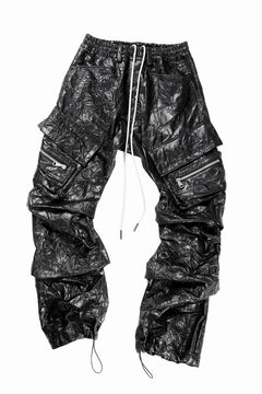 画像をギャラリービューアに読み込む, A.F ARTEFACT TUCK CARGO PANTS / WASHER SYNTHETIC LEATHER (BLACK)
