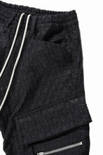 画像をギャラリービューアに読み込む, A.F ARTEFACT TUCK CARGO PANTS / LUXURY TWEED (BLACK)